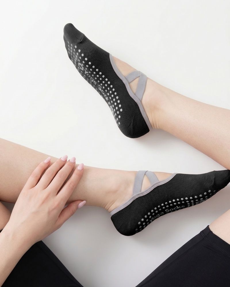 Женские антискользящие носки для йоги, пилатеса и фитнеса Nordvik BalanceFit Black