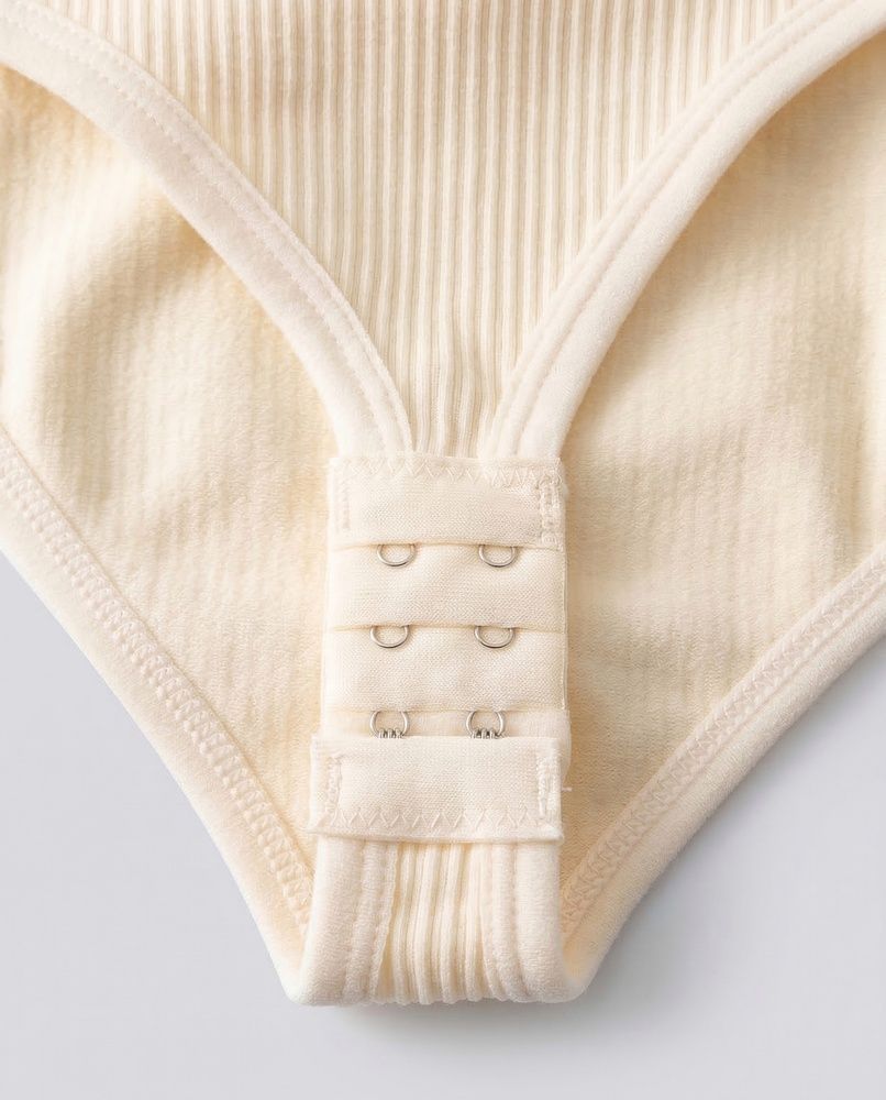 Жіноче компресійне боді Nordvik Sculpt-Body Halter-Neck: Моделюючий ефект Second-Skin та відкрита анатомічна спинка Beige